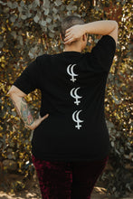 Charger l&#39;image dans la galerie, T-Shirt Lilith Oracle
