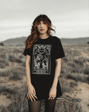 Load image into Gallery viewer, T-Shirt The Moon Tarot
