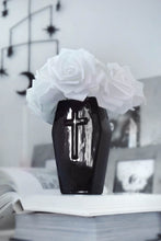 Load image into Gallery viewer, Vase Coffin Moyen
