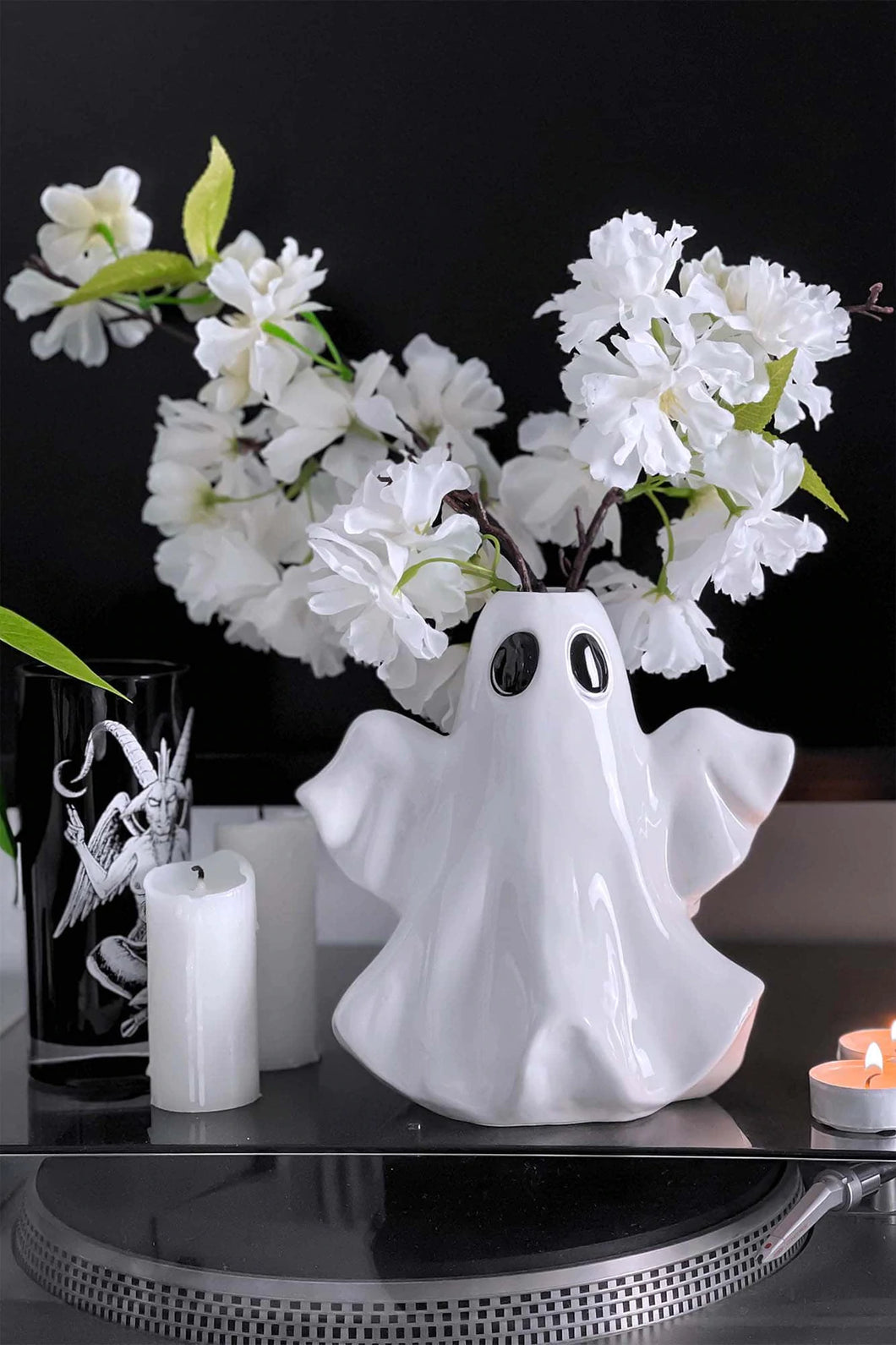 Vase Ghostly